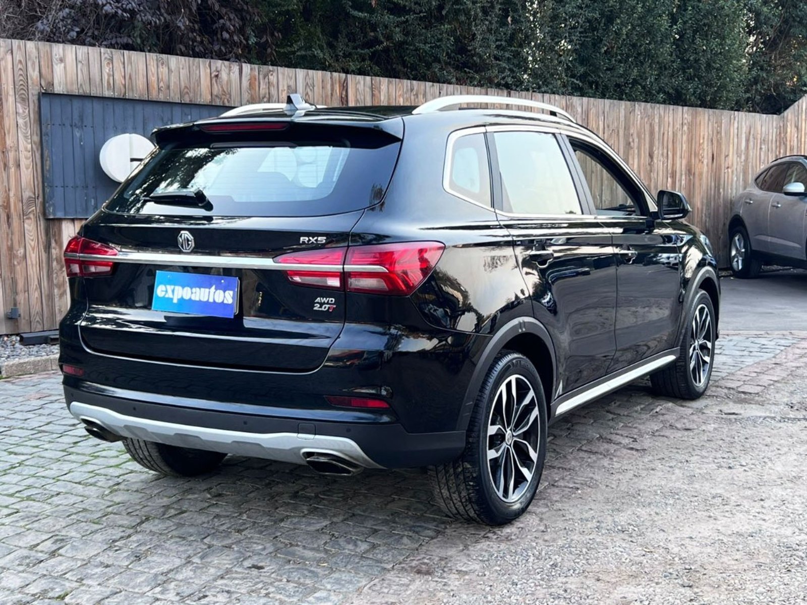 MG RX5 2.0T AWD AT 2019 - Imagen 4 de 10