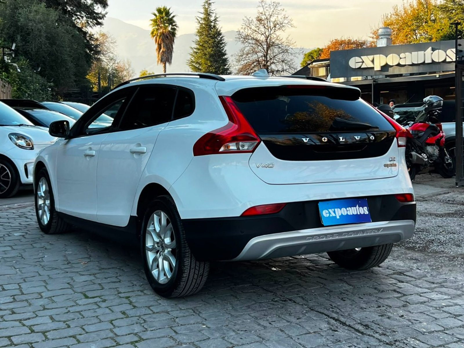 Volvo V40 CROSS COUNTRY D2 2019 - Foto 4 de 10