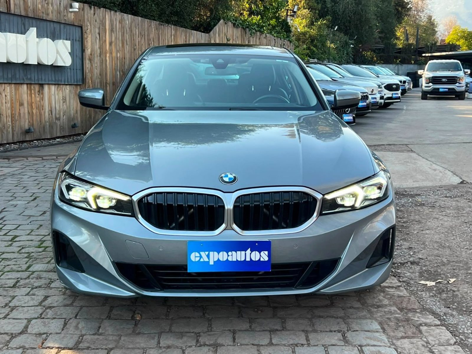 BMW 320 DYNAMIC 2.0 AT 2023 - Foto 2 de 10