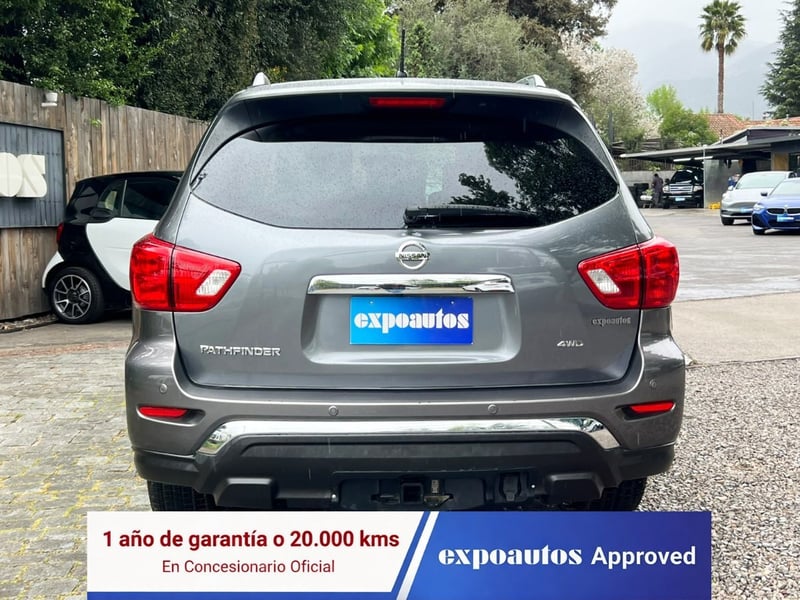 Nissan PATHFINDER EXCLUSIVE 4X4 3.5 2018 - Imagen 5 de 10