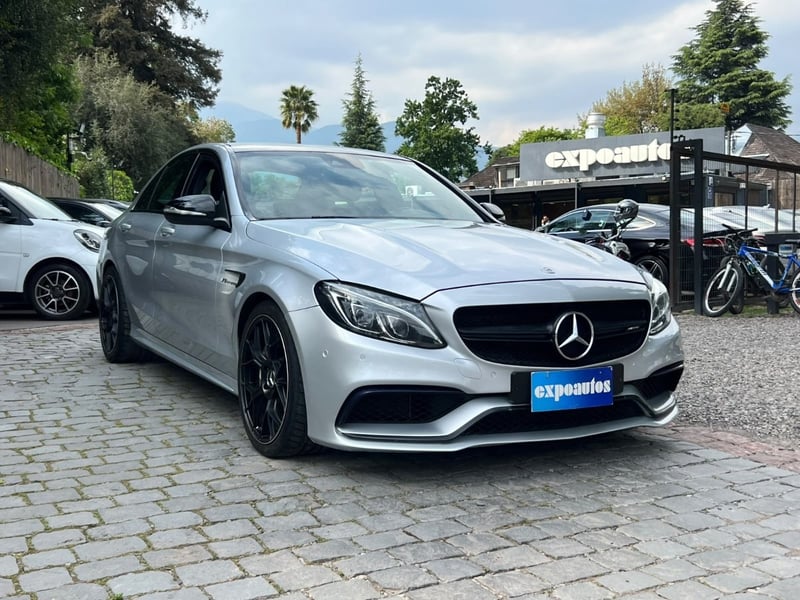 Mercedes-Benz C63 AMG 4.0 BITURBO 2016