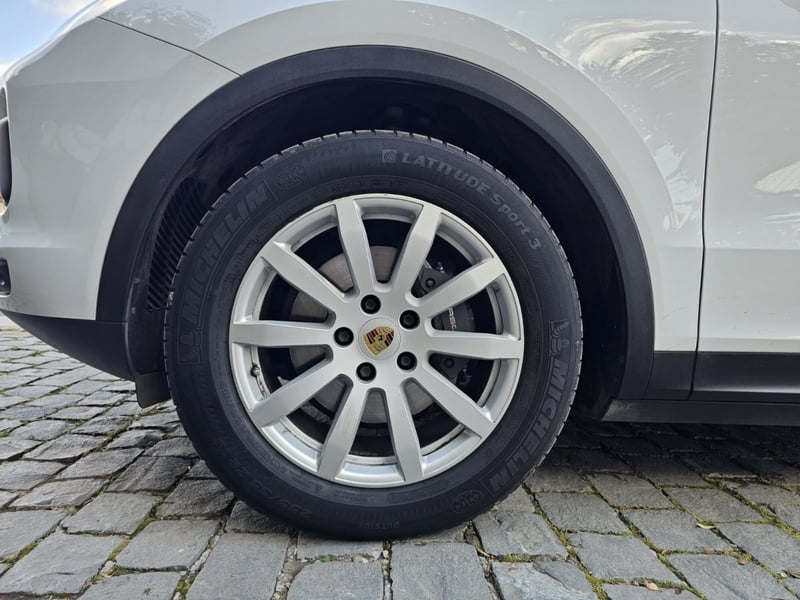 Porsche CAYENNE 3.0 TURBO 2019 - Imagen 8 de 9