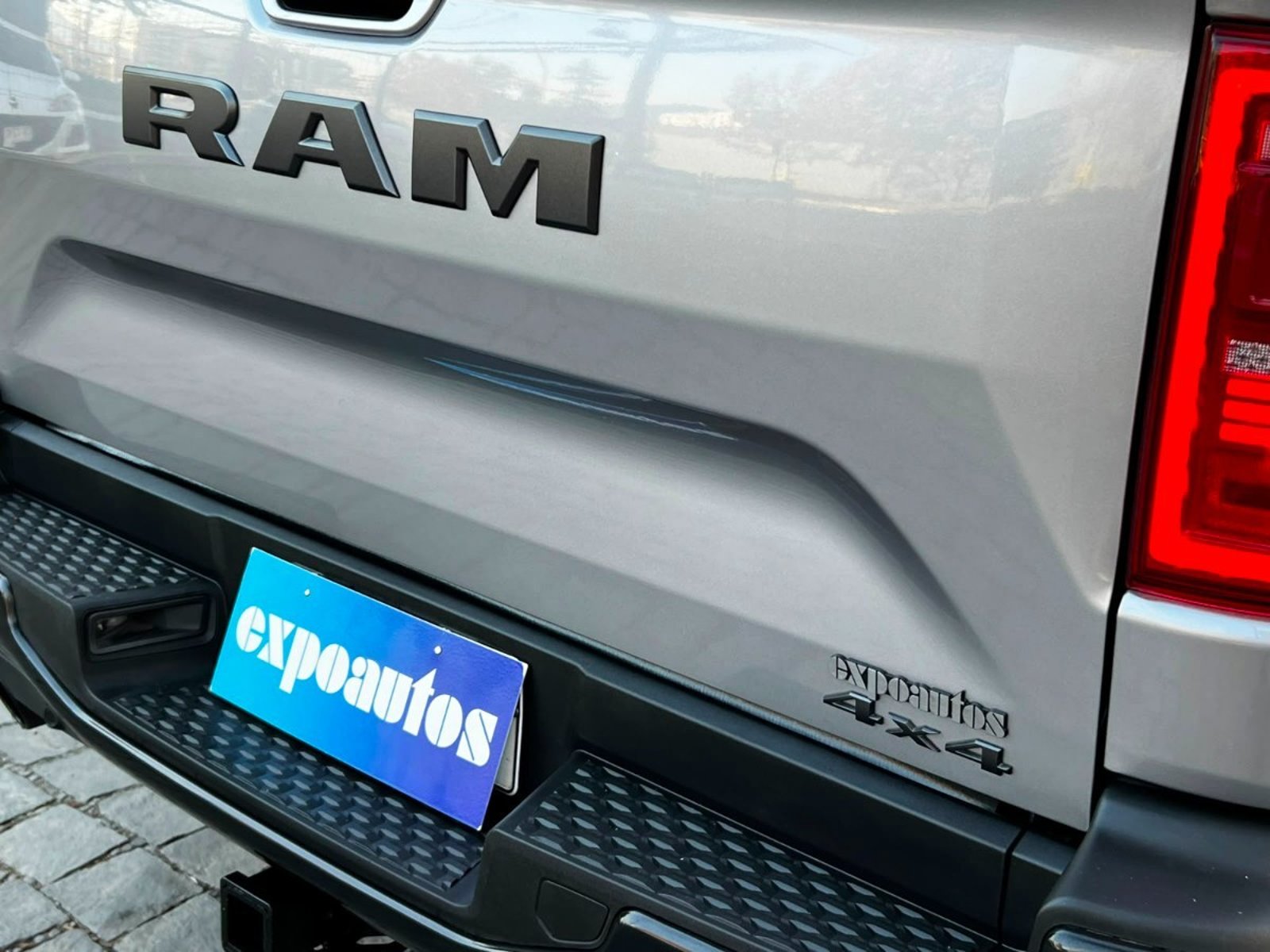 RAM RAMPAGE R/T 2.0 4x4 2025 - Imagen 8 de 10