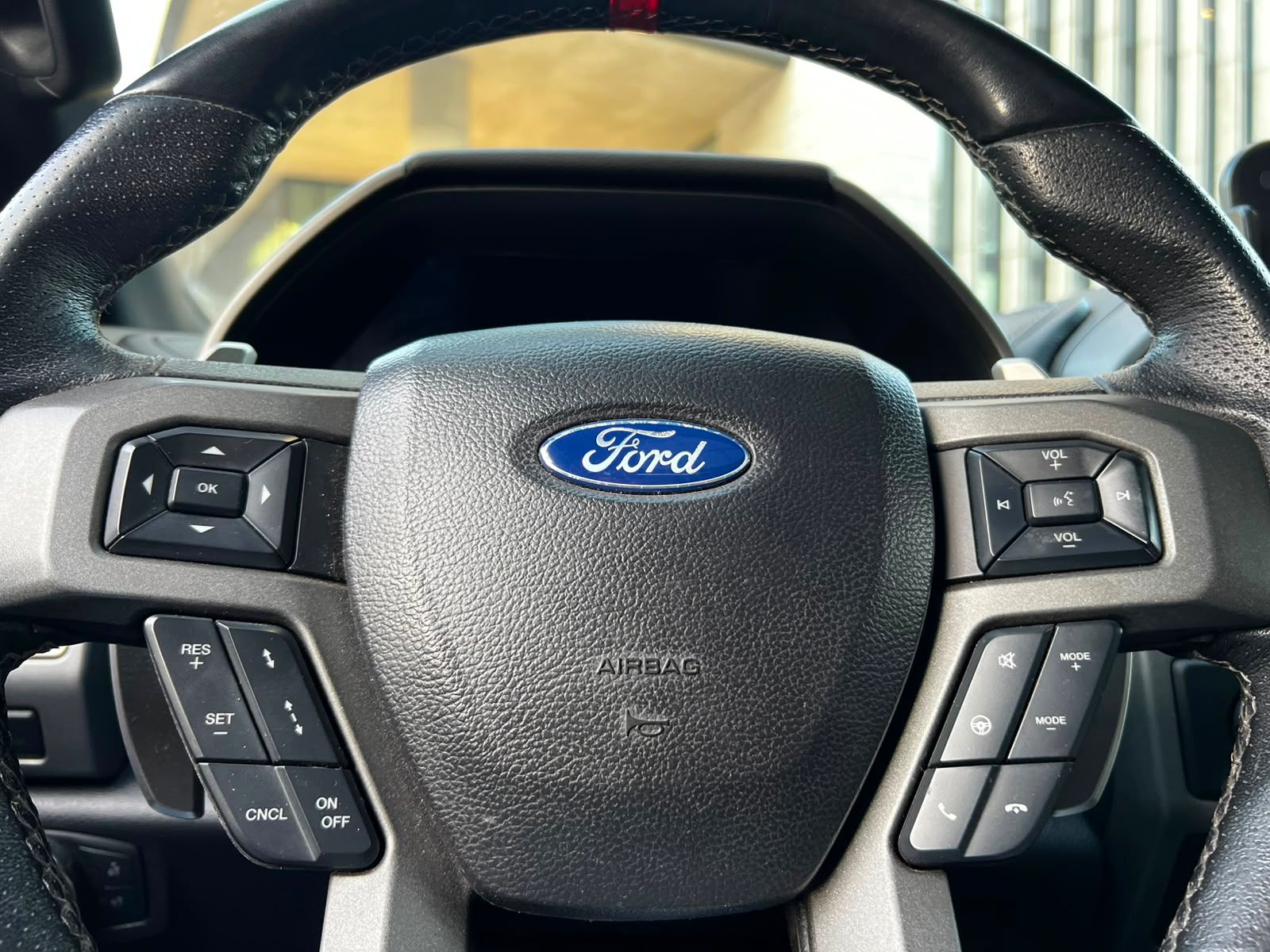 Ford F-150 2020 - Imagen 13 de 20