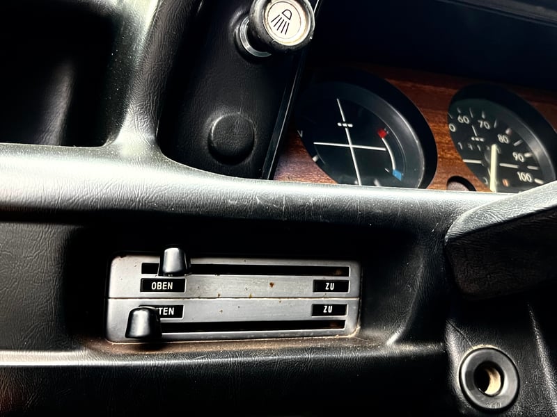 BMW 2002 1975 - Imagen 19 de 20