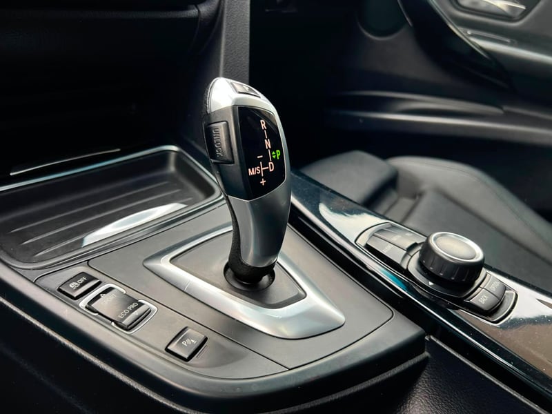 BMW 320 2014 - Imagen 18 de 20