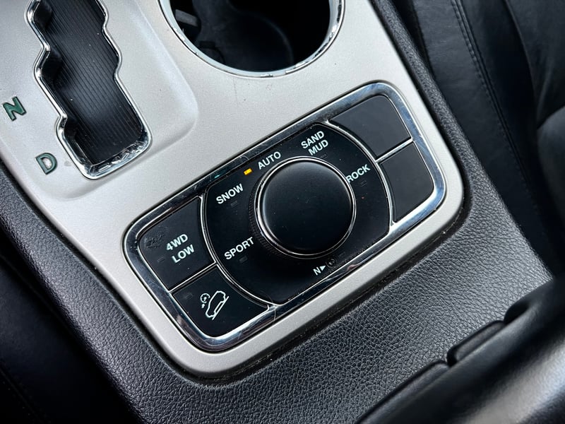 Jeep GRAND CHEROKEE 2013 - Imagen 17 de 20