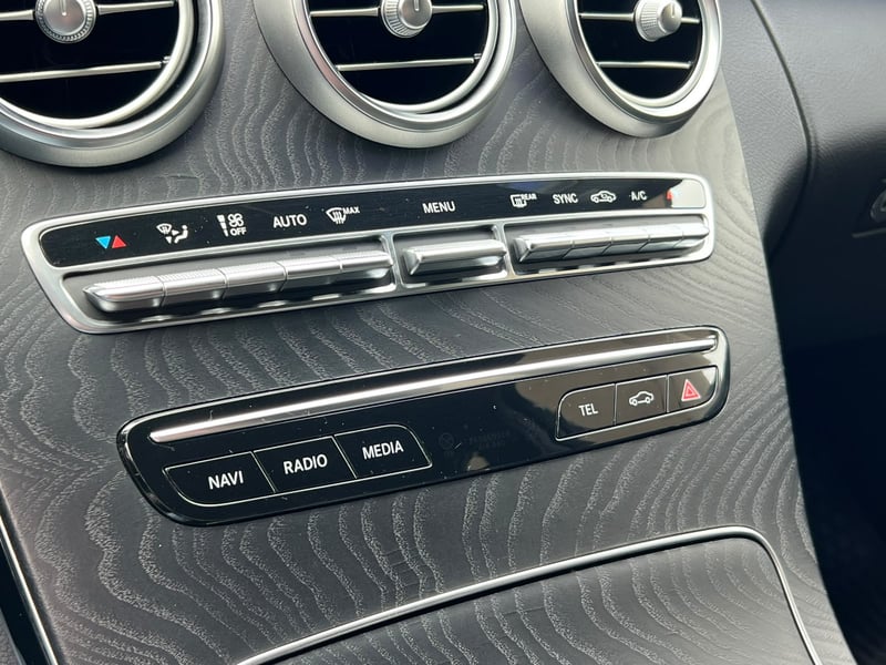 Mercedes-Benz C300 2022 - Imagen 17 de 20