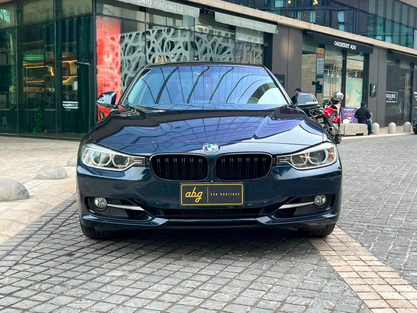BMW 320 2014 - Foto 2 de 20