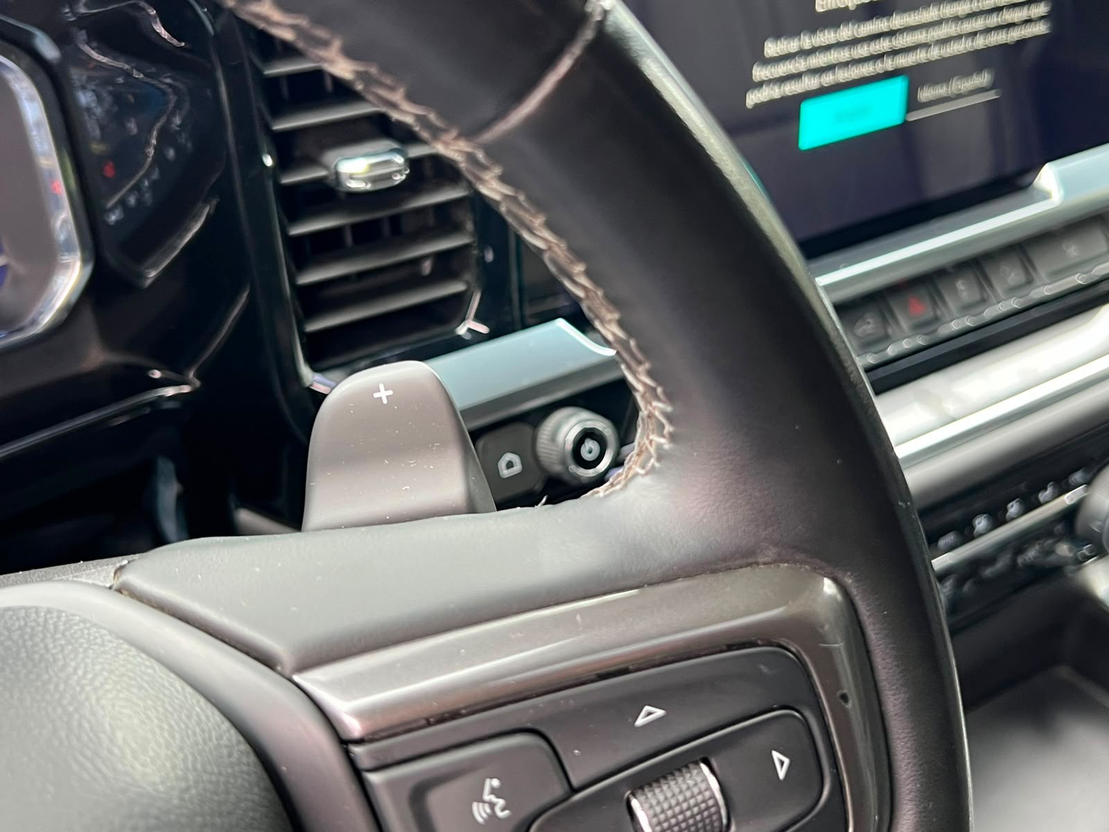 Chevrolet SILVERADO 2024 - Imagen 14 de 20