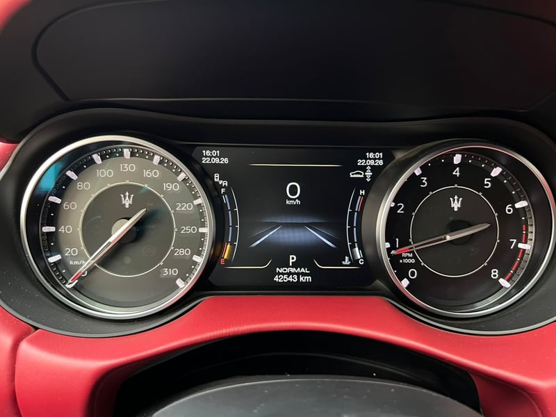 Maserati LEVANTE 2022 - Imagen 15 de 20