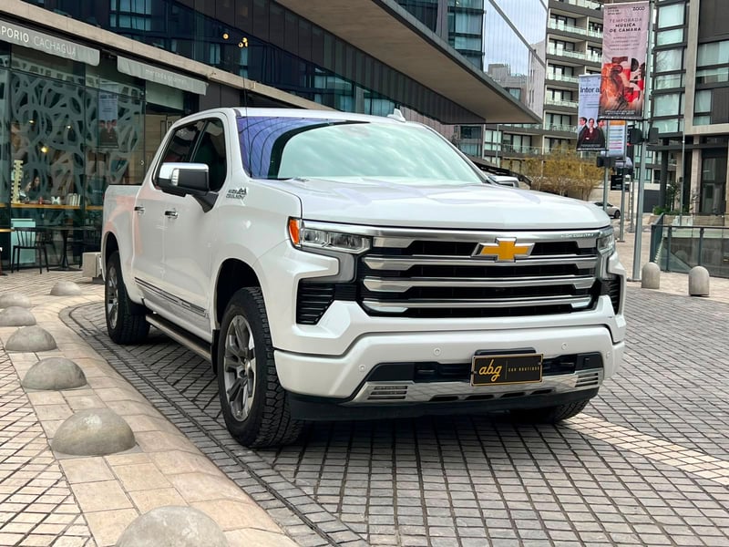 Chevrolet SILVERADO 2024