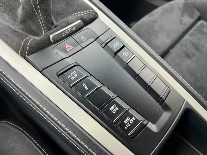 Porsche CAYMAN 2021 - Imagen 18 de 20