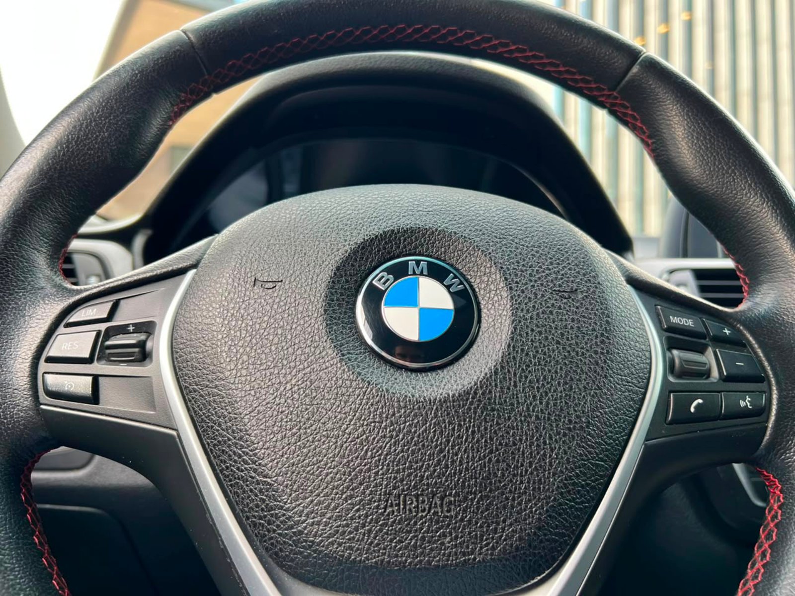 BMW 320 2014 - Imagen 12 de 20