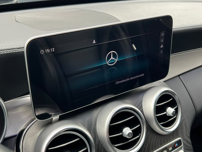 Mercedes-Benz C300 2022 - Imagen 15 de 20