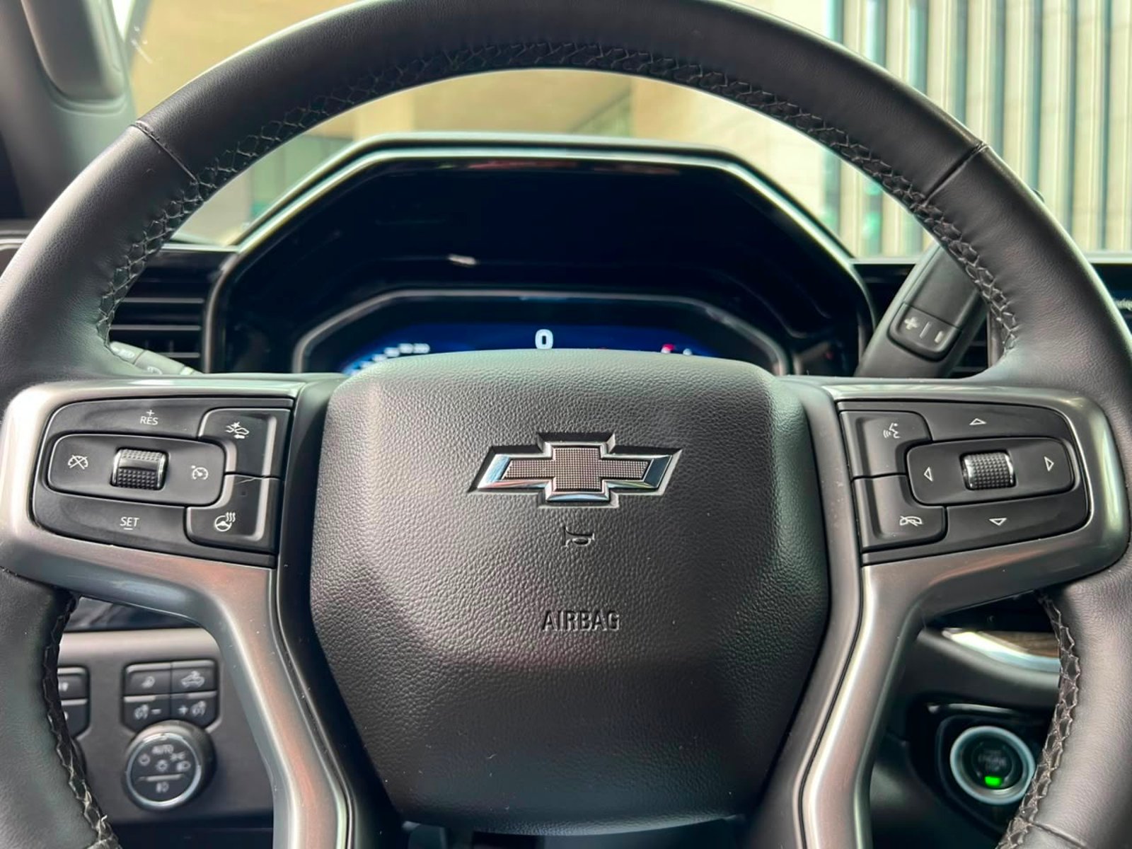Chevrolet SILVERADO 2024 - Imagen 13 de 20