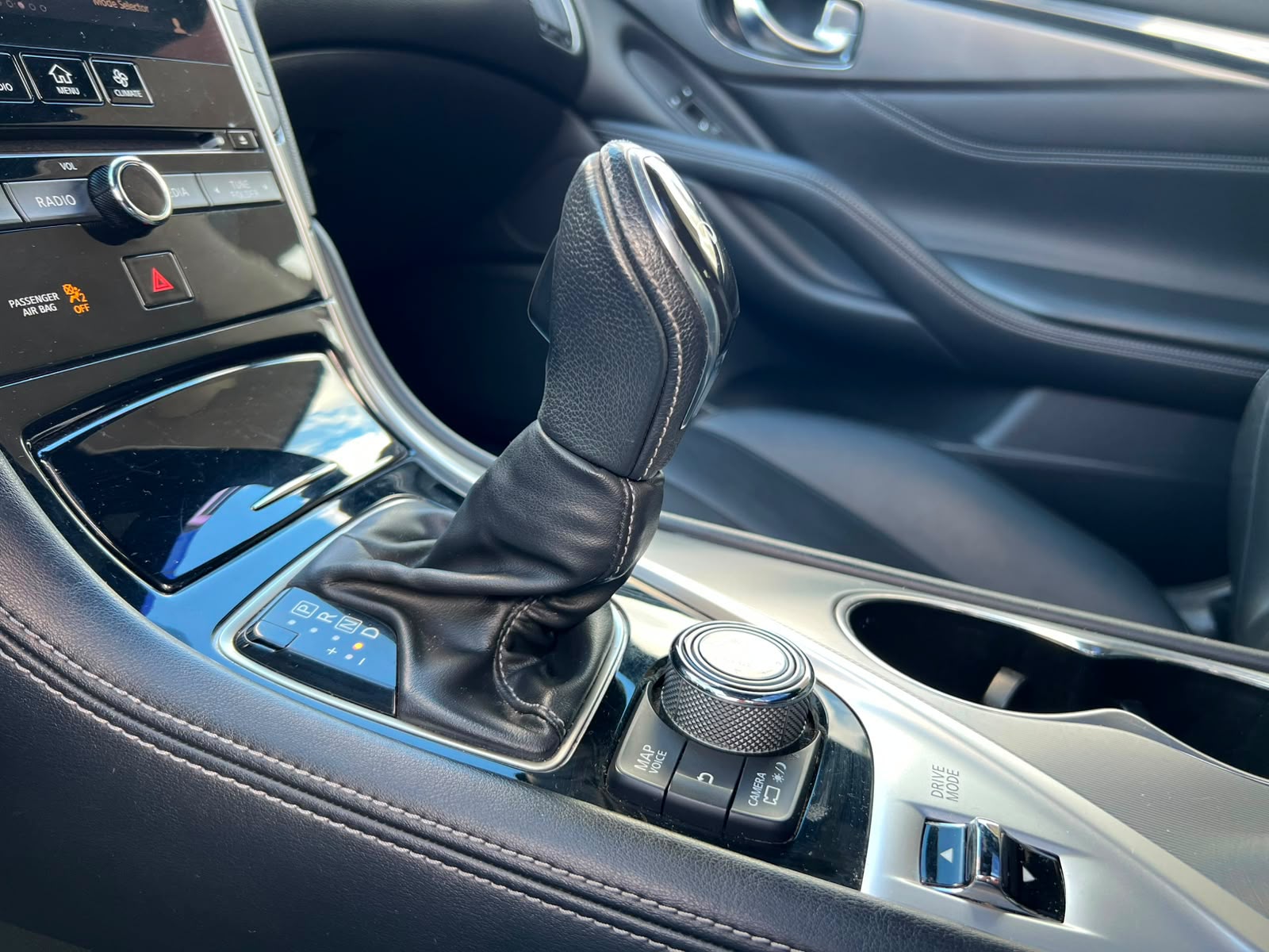 Infiniti Q60 2018 - Imagen 18 de 20