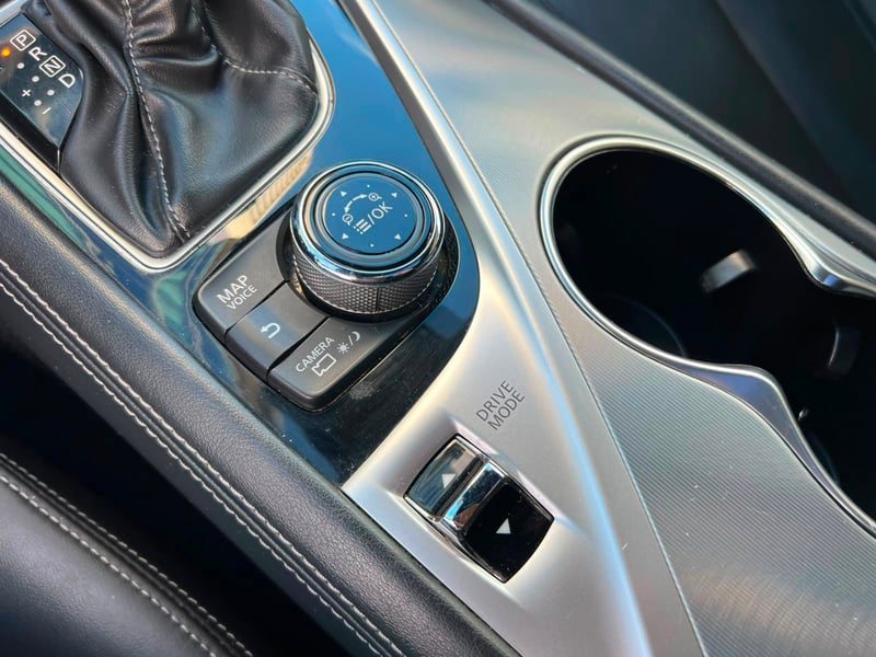 Infiniti Q60 2018 - Imagen 19 de 20