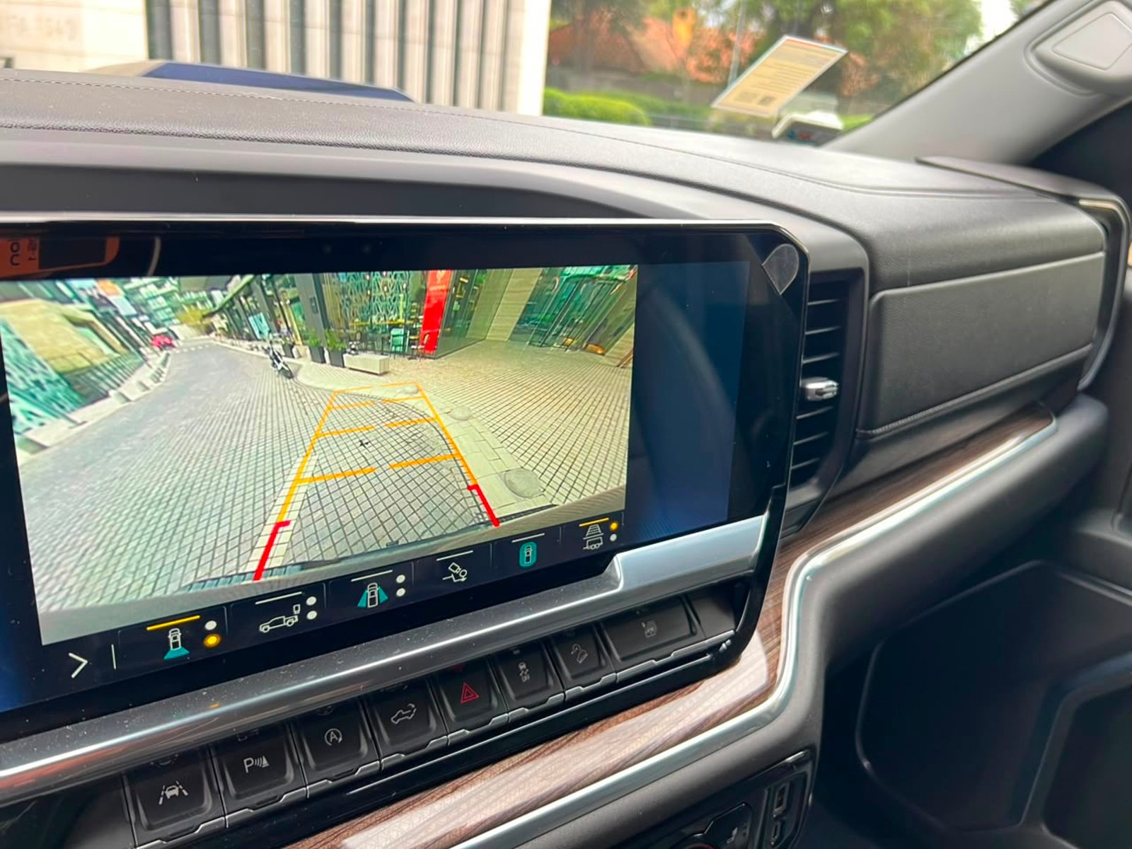 Chevrolet SILVERADO 2024 - Imagen 17 de 20