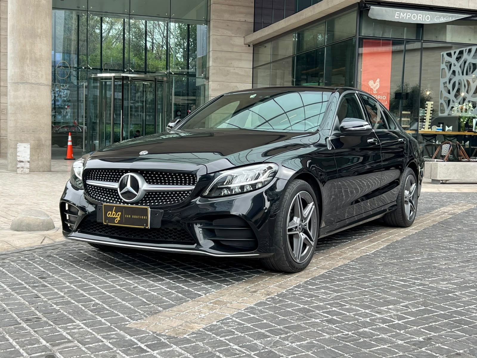 Mercedes-Benz C300 2022 - Foto 3 de 20