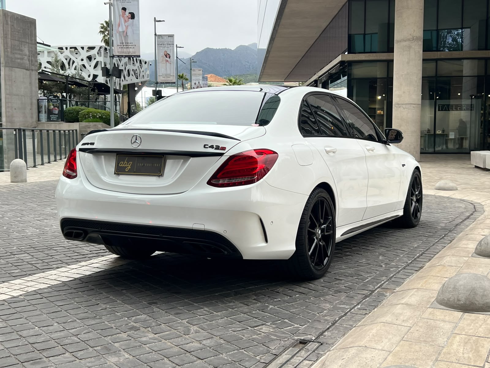 Mercedes-Benz C43 AMG 2017 - Foto 4 de 20