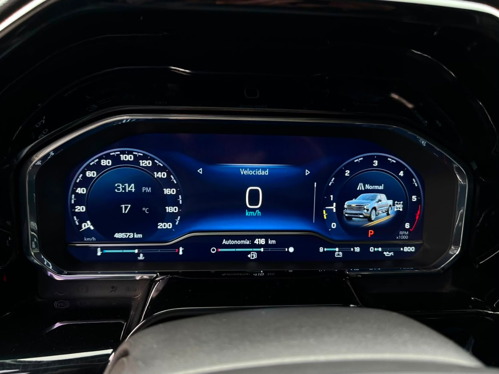 Chevrolet SILVERADO 2024 - Imagen 16 de 20