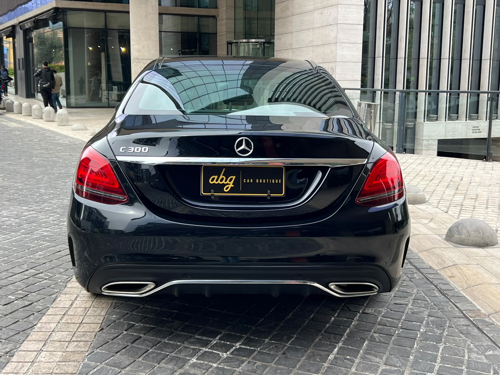 Mercedes-Benz C300 2022 - Foto 5 de 20