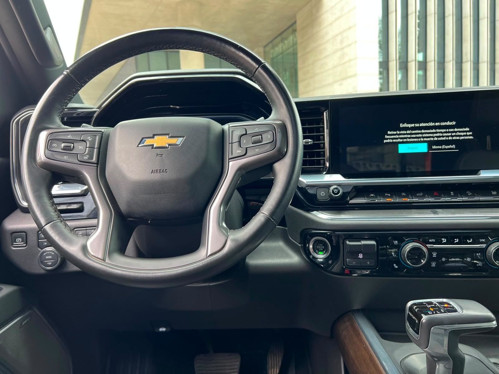 Chevrolet SILVERADO 2024 - Imagen 12 de 20