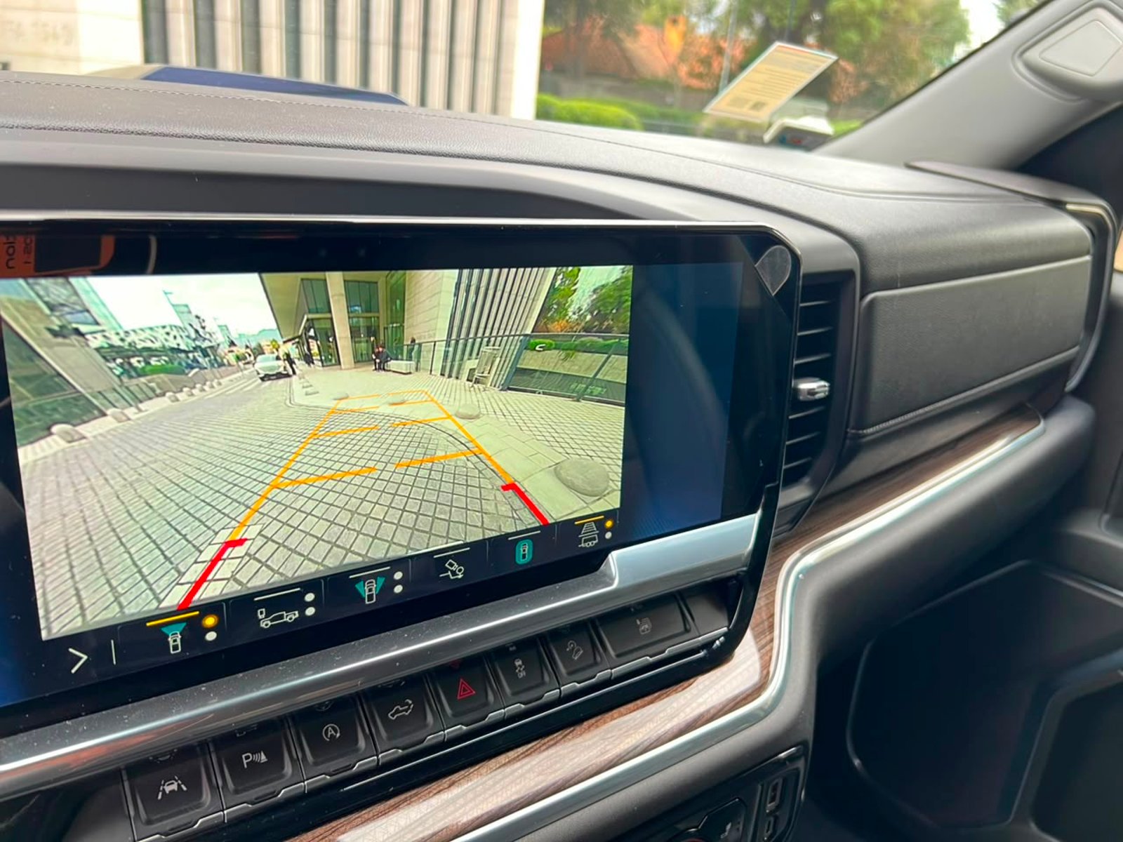 Chevrolet SILVERADO 2024 - Imagen 16 de 20