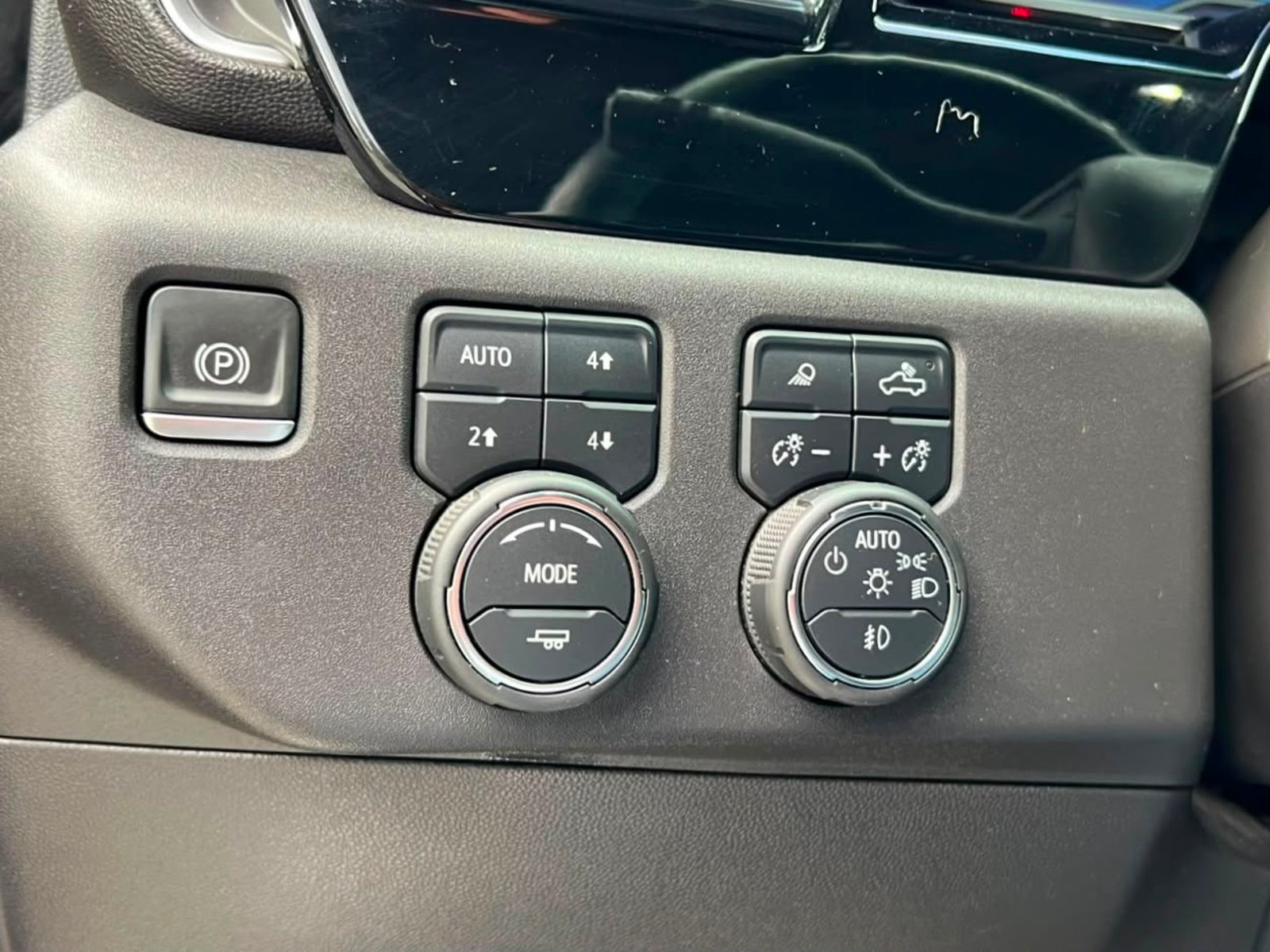 Chevrolet SILVERADO 2024 - Imagen 14 de 20