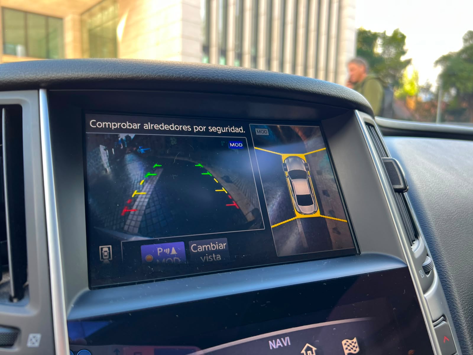 Infiniti Q60 2018 - Imagen 16 de 20