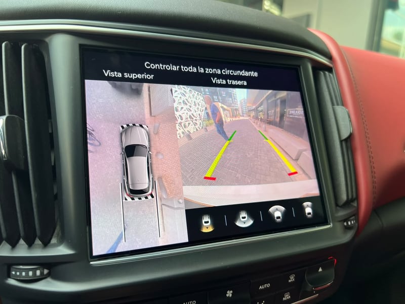 Maserati LEVANTE 2022 - Imagen 18 de 20