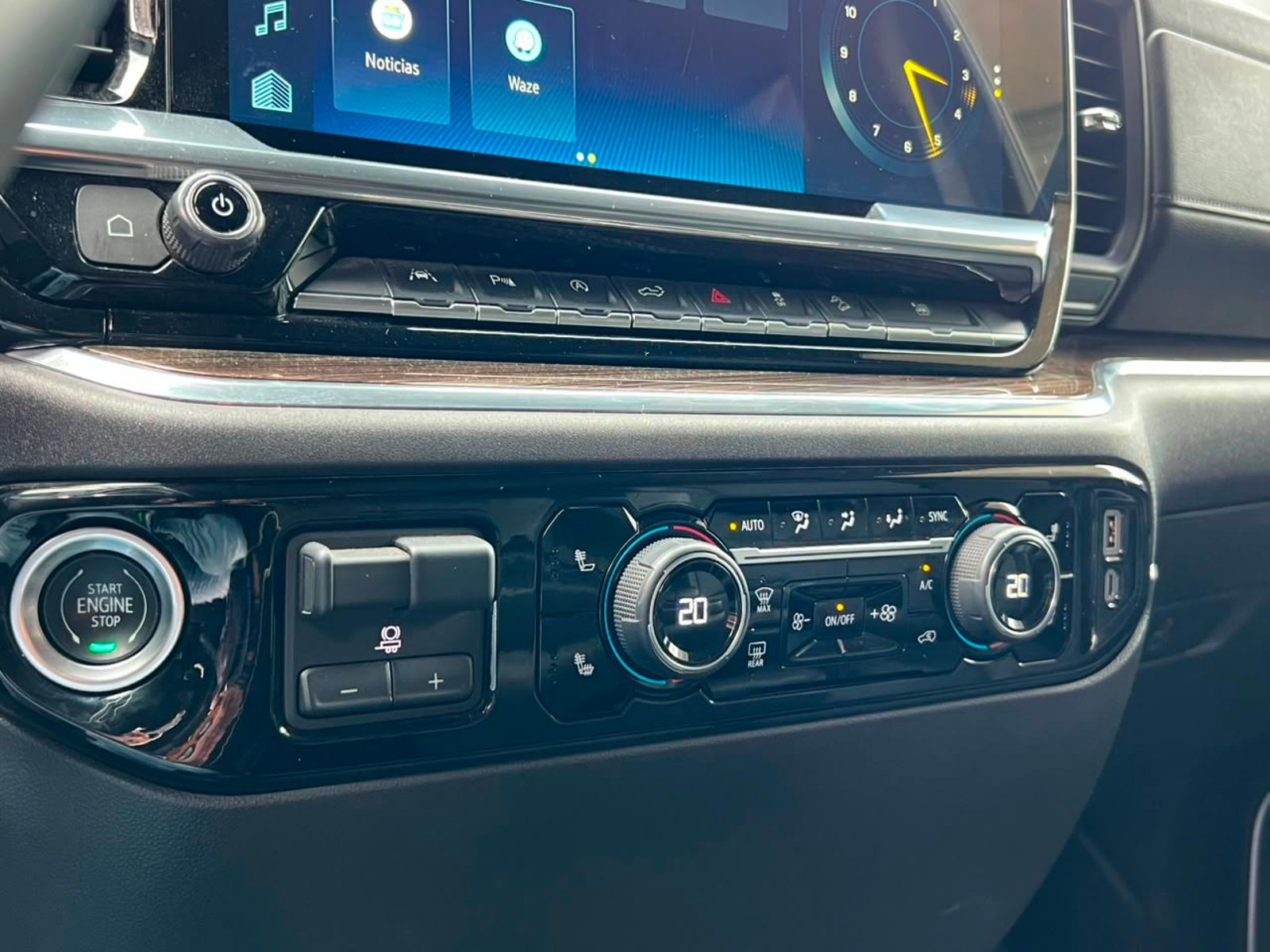 Chevrolet SILVERADO 2024 - Imagen 20 de 20