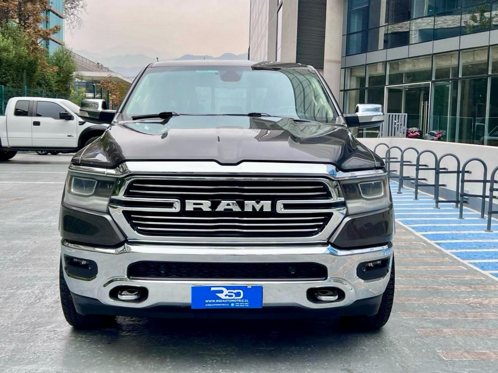RAM 1500 LARAMIE 5.7 2021 - Foto 2 de 10