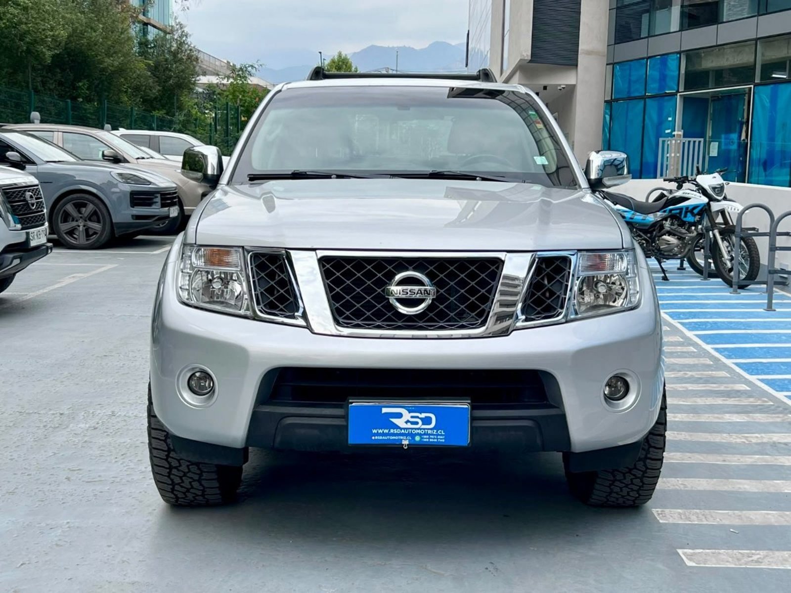 Nissan PATHFINDER SE 4X4 AT 2.5 2012 - Foto 2 de 10