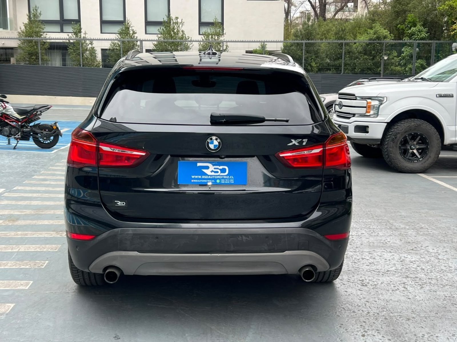 BMW X1 20i LUXURY SDRIVE 2.0 2017 - Foto 5 de 10