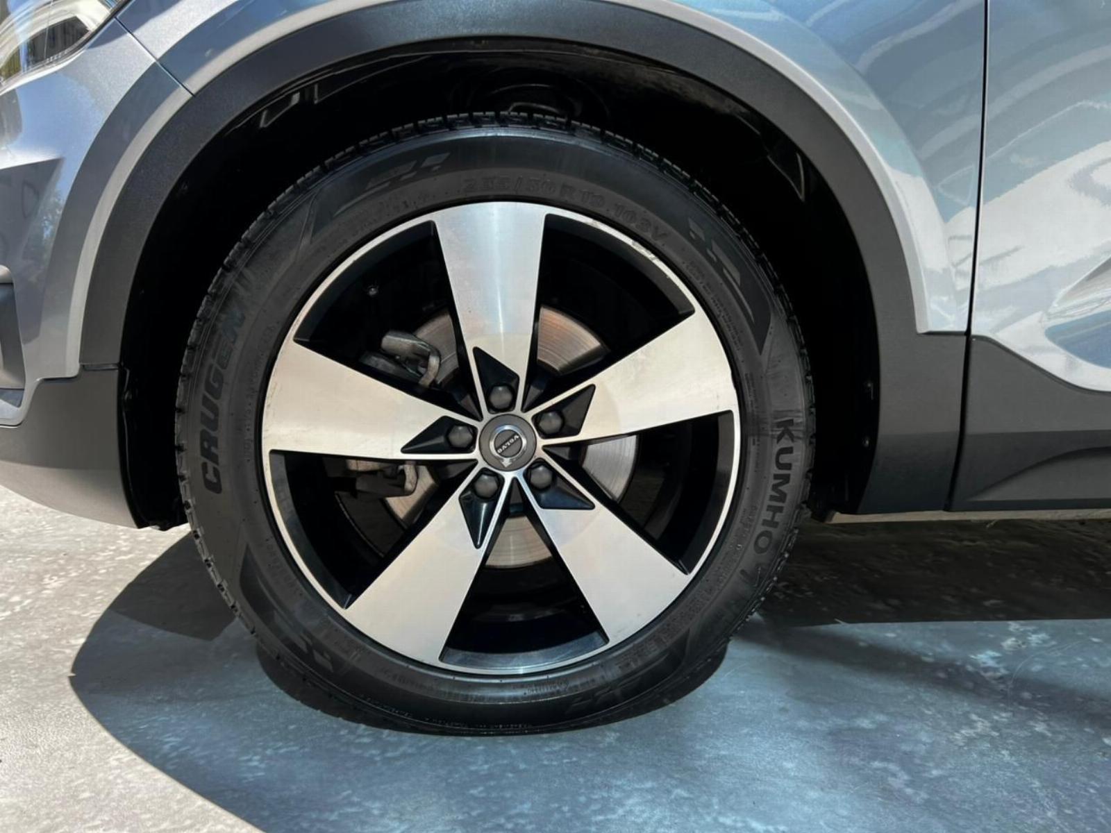Volvo XC40 MOMENTUM T5 AWD 2.0 2018 - Imagen 8 de 10