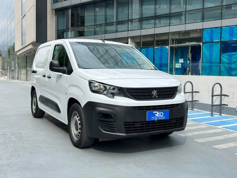 Peugeot PARTNER L1 EV AT 2024 - Imagen 3 de 10