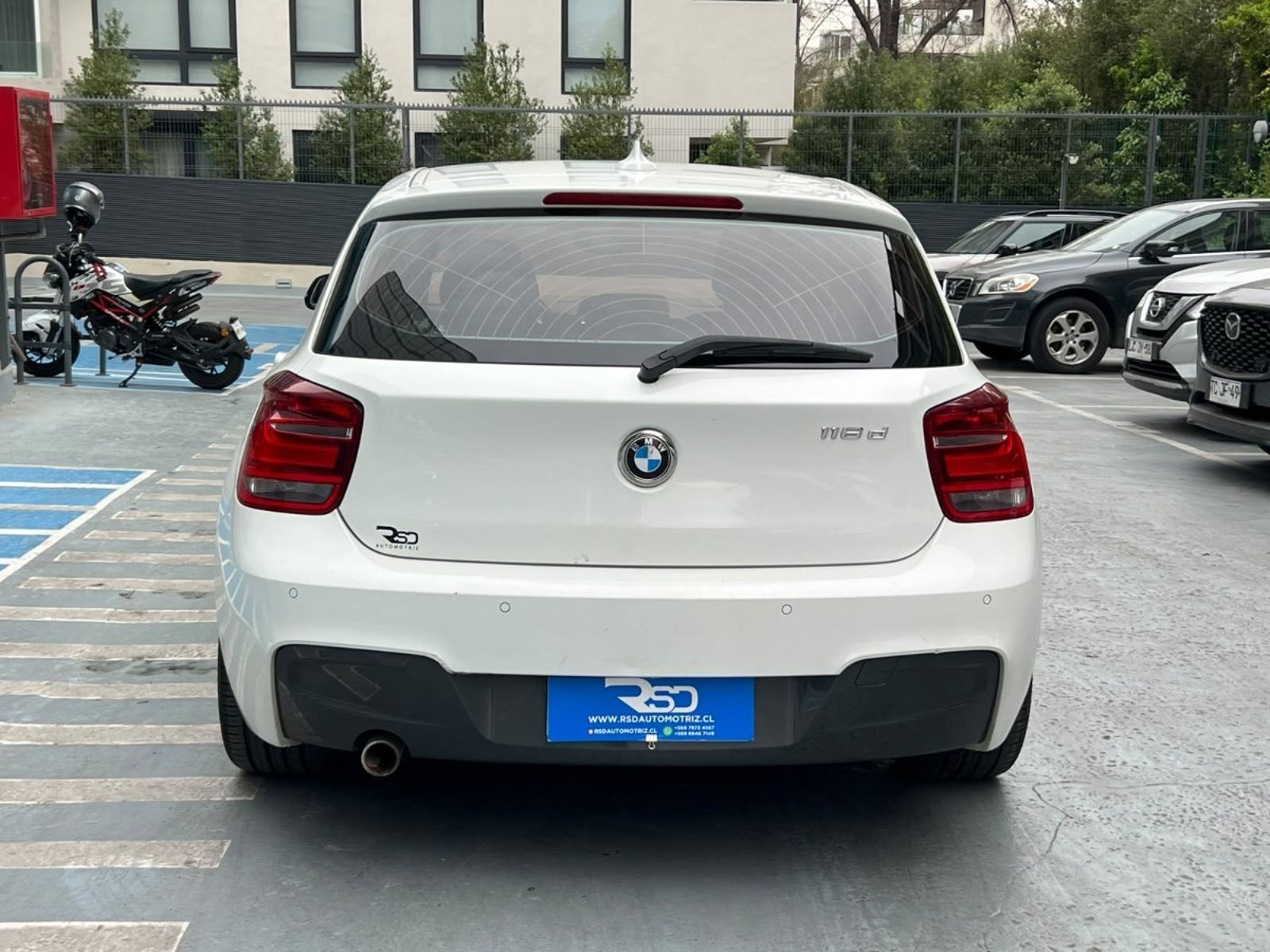 BMW 116D SPORT DIESEL 2.0 AT 2015 - Foto 5 de 10