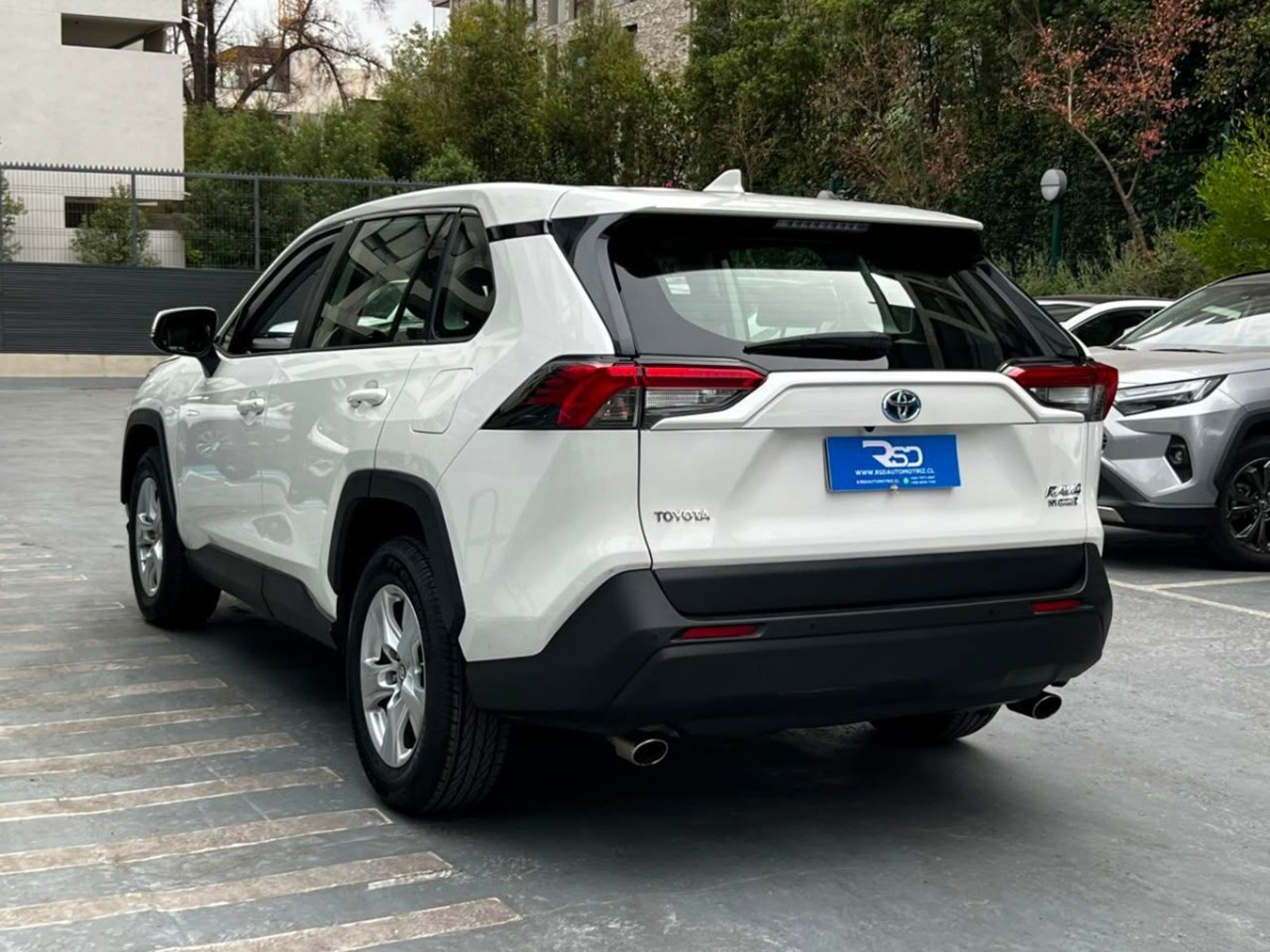 Toyota RAV 4 XSE CVT 2.5 HÍBRIDO 2019 - Imagen 6 de 10