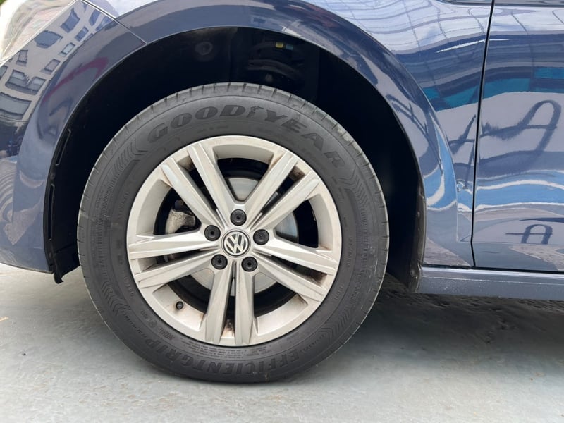 Volkswagen POLO COMFORTLINE 1.6 MT 2019 - Imagen 8 de 10