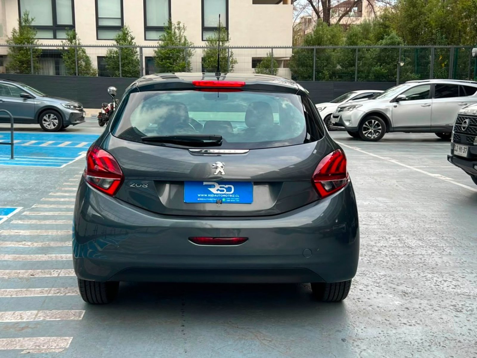 Peugeot 208 ACTIVE HDI 1.6 MT 2017 - Foto 5 de 10