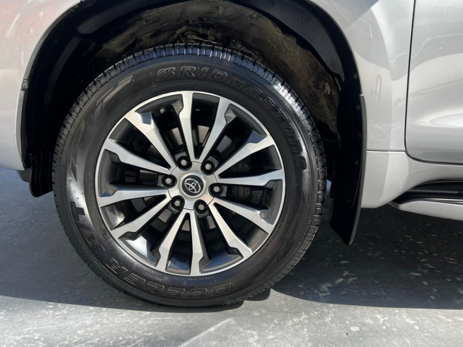 Toyota LAND CRUISER PRADO VXL 4.0 2023 - Imagen 8 de 10