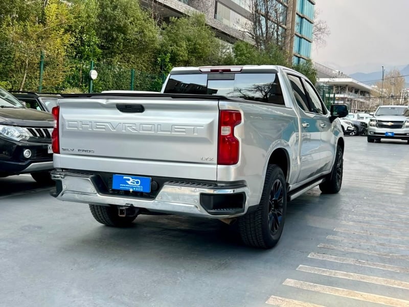 Chevrolet SILVERADO LTZ 5.3 2020 - Imagen 4 de 10
