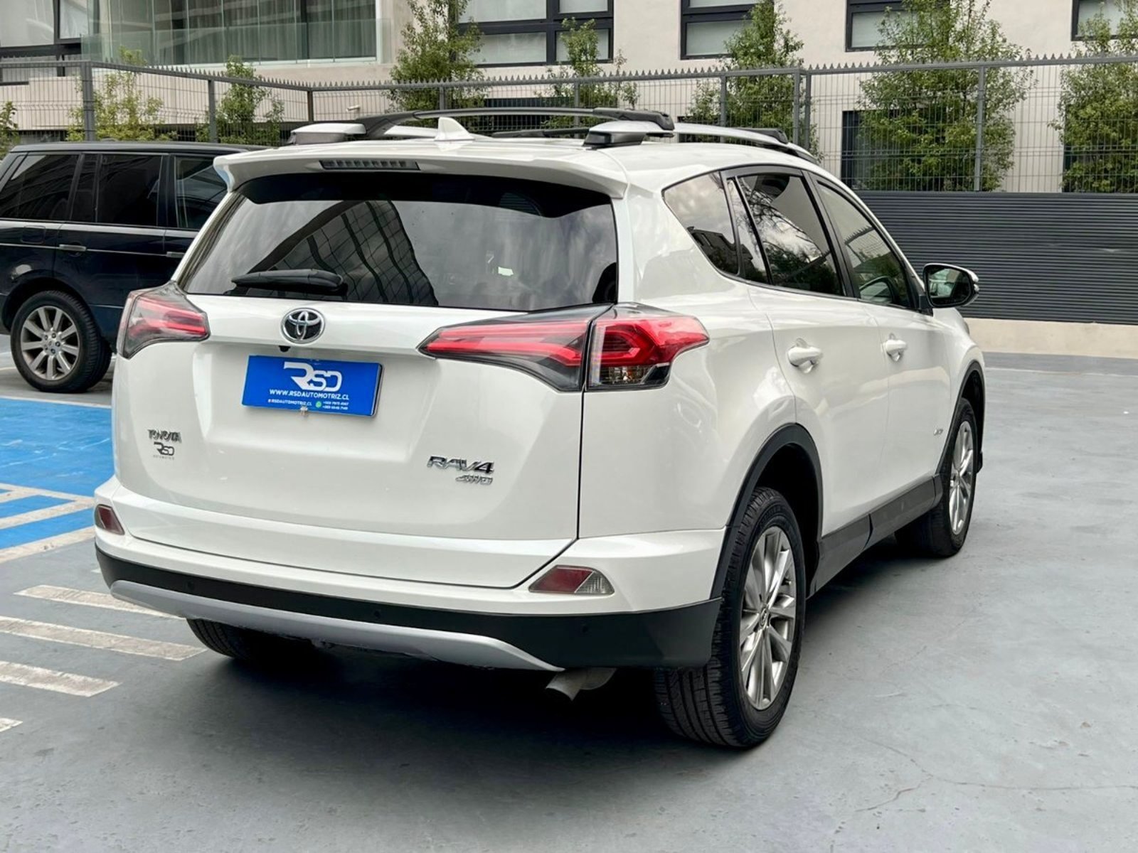 Toyota RAV 4 LIMITED 4X4 AT 2.5 2016 - Foto 4 de 10