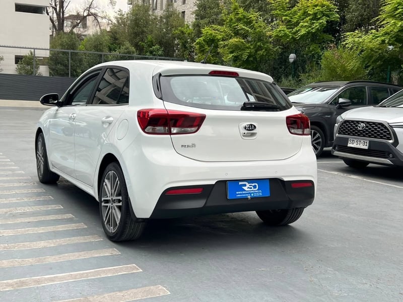 Kia RÍO 5 EX SPORT 1.6 MT 2018 - Imagen 6 de 10