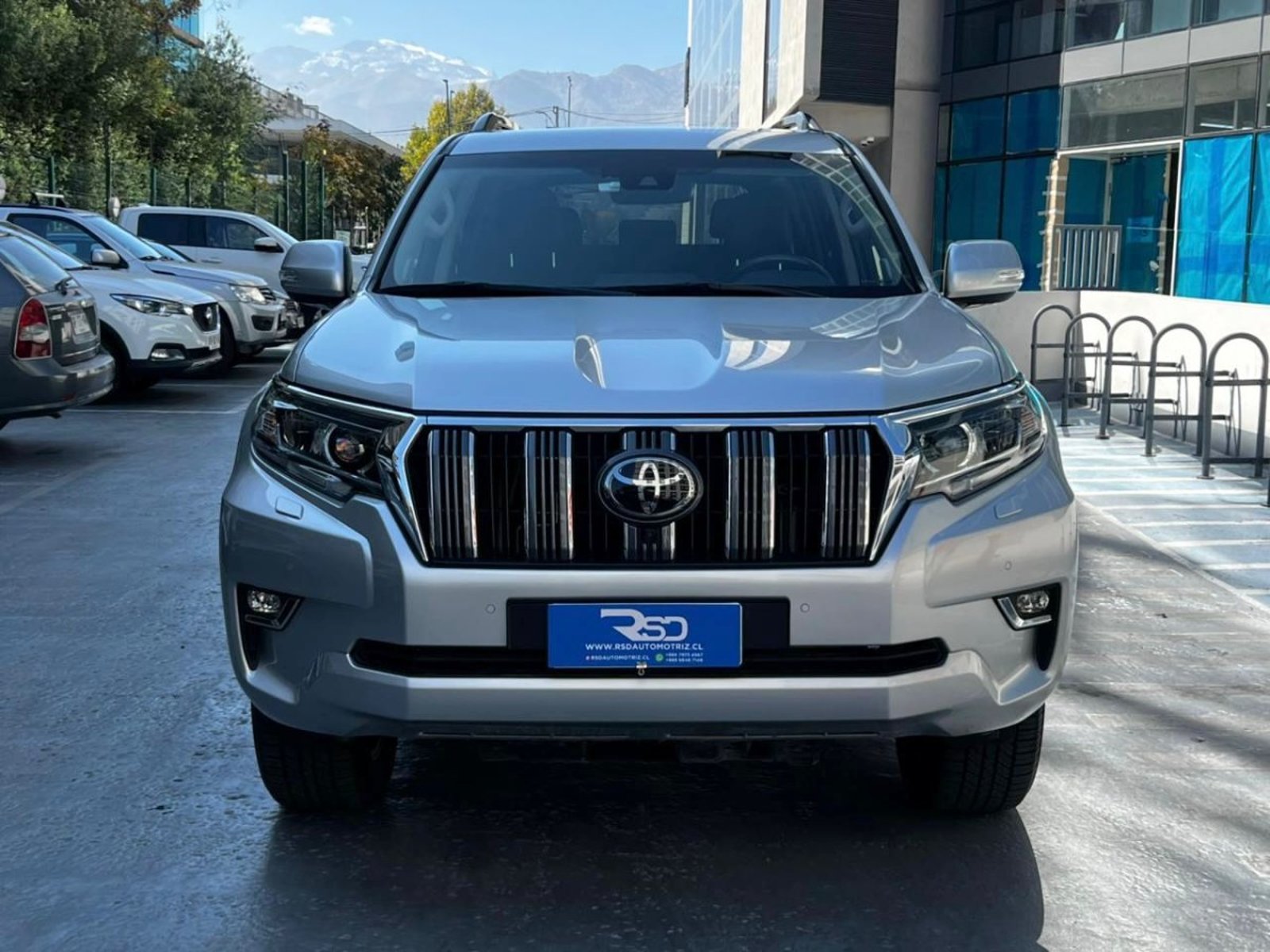 Toyota LAND CRUISER PRADO VXL 4.0 2023 - Foto 2 de 10