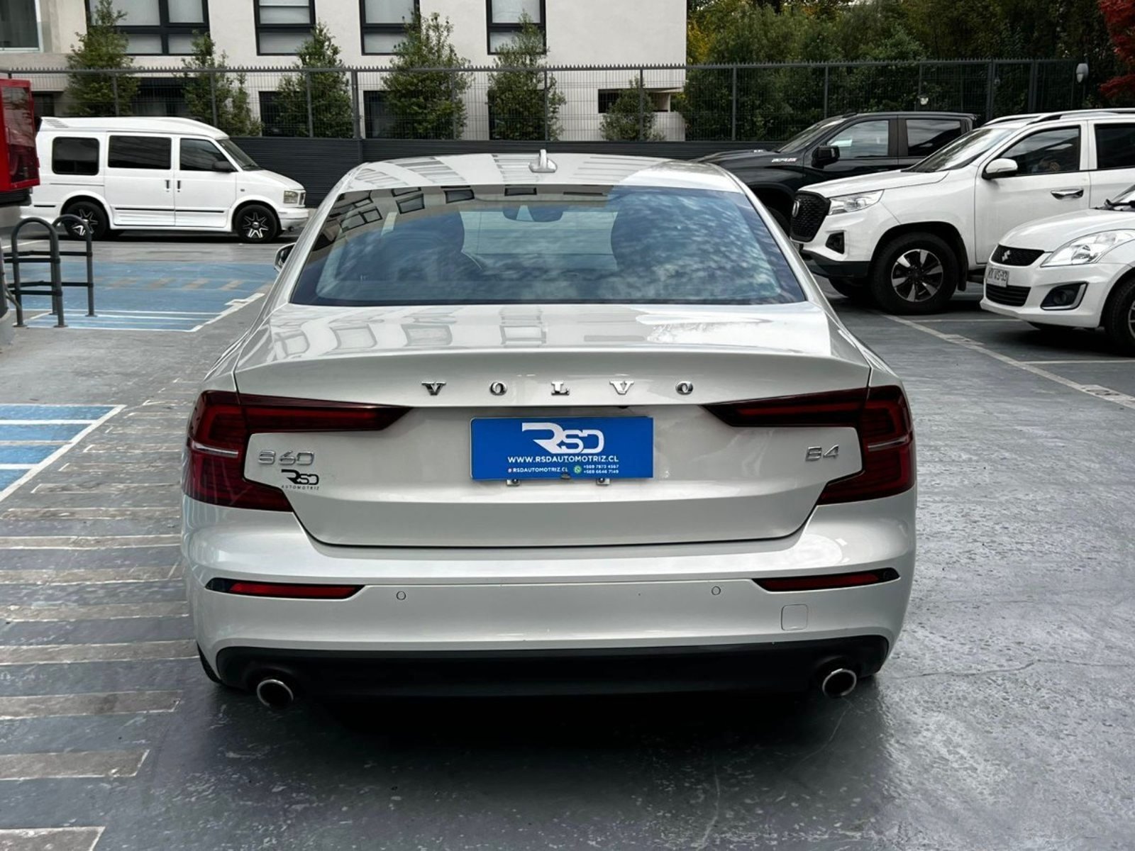 Volvo S60 MOMENTUM B4 2.0 2022 - Foto 5 de 10