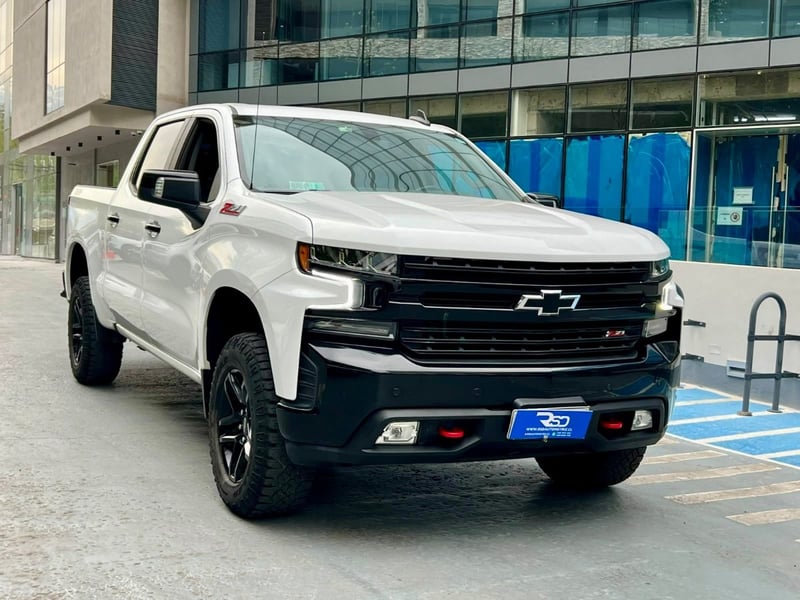 Chevrolet SILVERADO LT TRAIL BOSS 2021 - Imagen 3 de 10