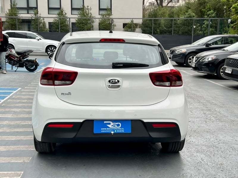 Kia RÍO 5 EX SPORT 1.6 MT 2018 - Imagen 5 de 10